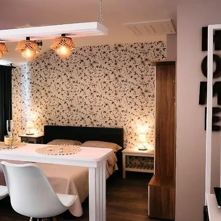 Lenny's Апартаменты *